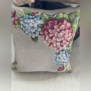 hines of oxford hydrangeas blooms Tapestry Throw Pillow